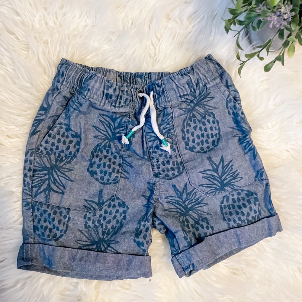 Boys 3T pineapple shorts